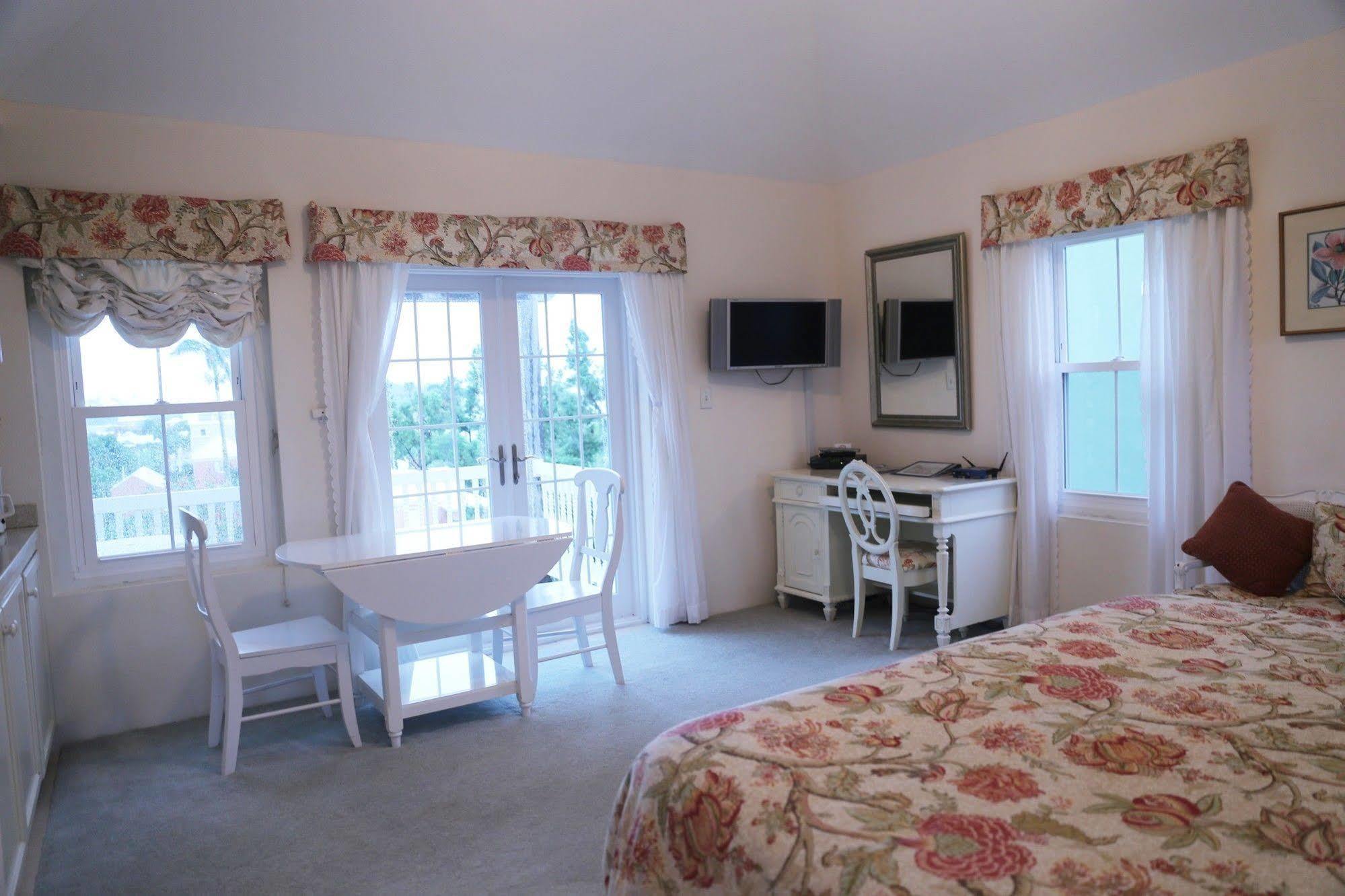 Edgehill Manor Guest House Hamilton City Exterior photo